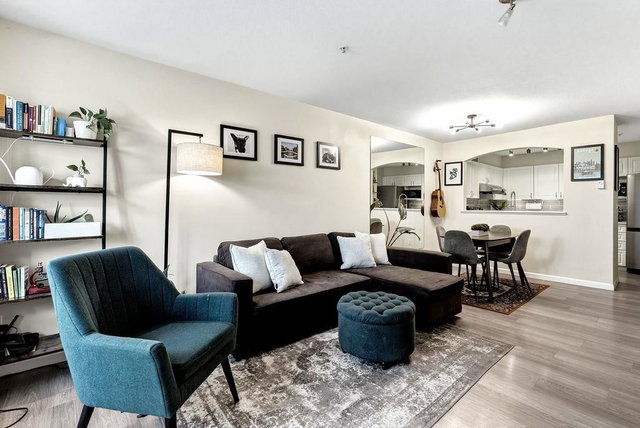 10 - 6588 Southoaks Crescent