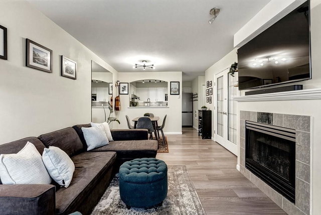 10 - 6588 Southoaks Crescent