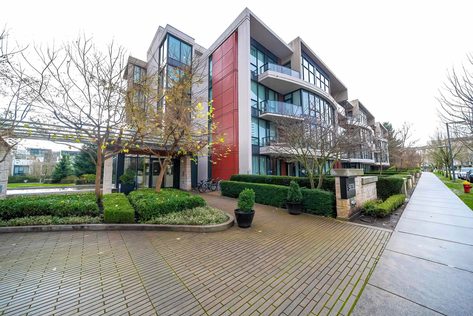 Listing Image 13
