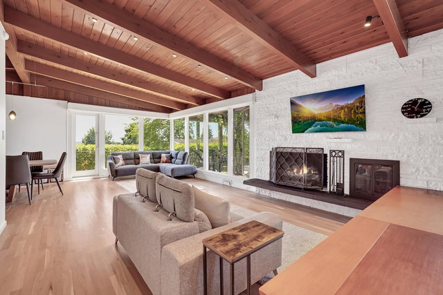 821 Jackson Crescent