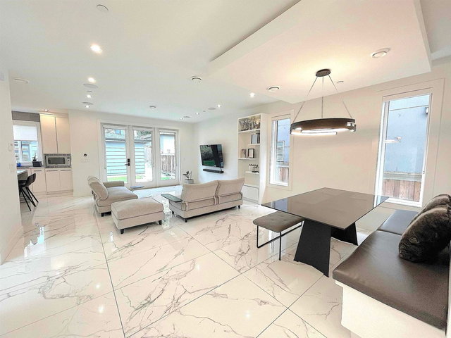 1633 Marine Drive SE