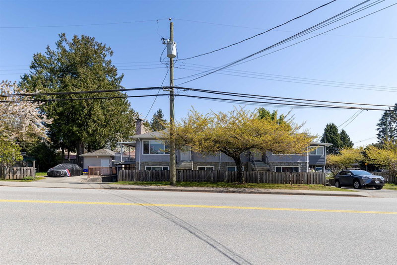 7250-52 Nelson Avenue, Burnaby, British Columbia