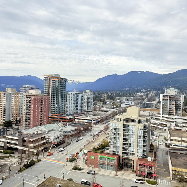 1401 - 112 13th Street E