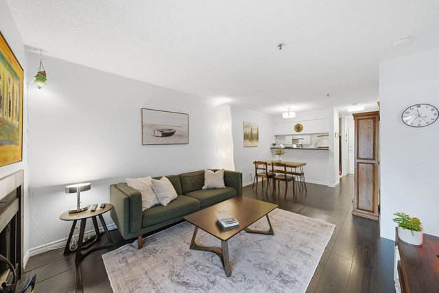 203 - 555 8th Avenue E