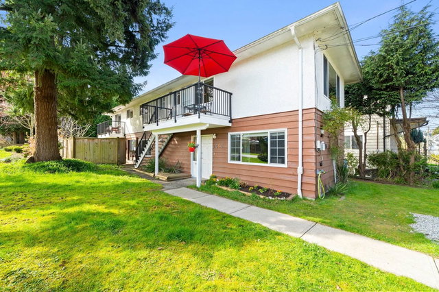 2250 Hawthorne Avenue