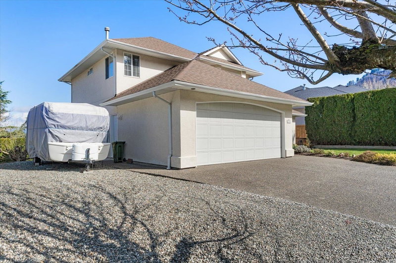 46695 Woodspring Place, Chilliwack, V2R 3W6 | Image 2