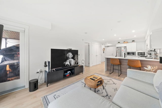 402 - 1519 Crown Street