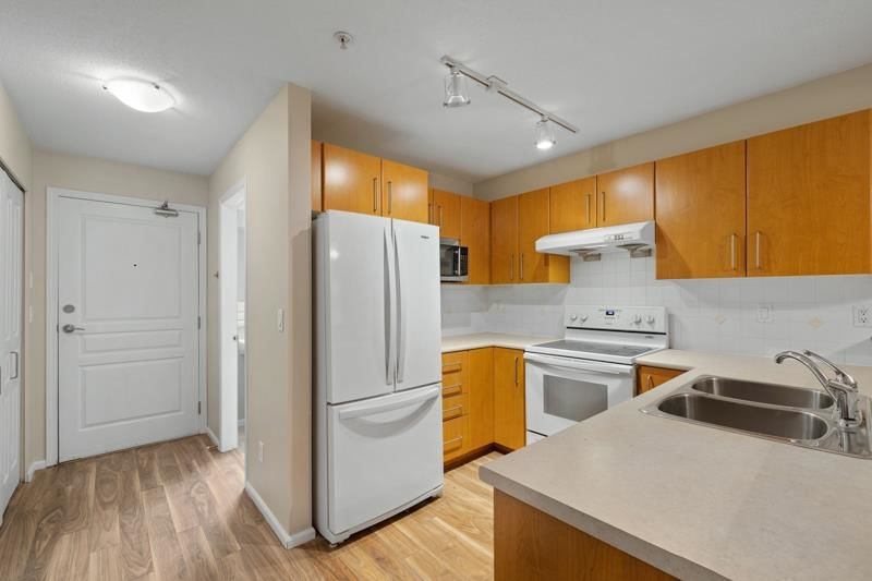 312 - 3388 Morrey Court, Burnaby, V3J 7Y5 | Image 3