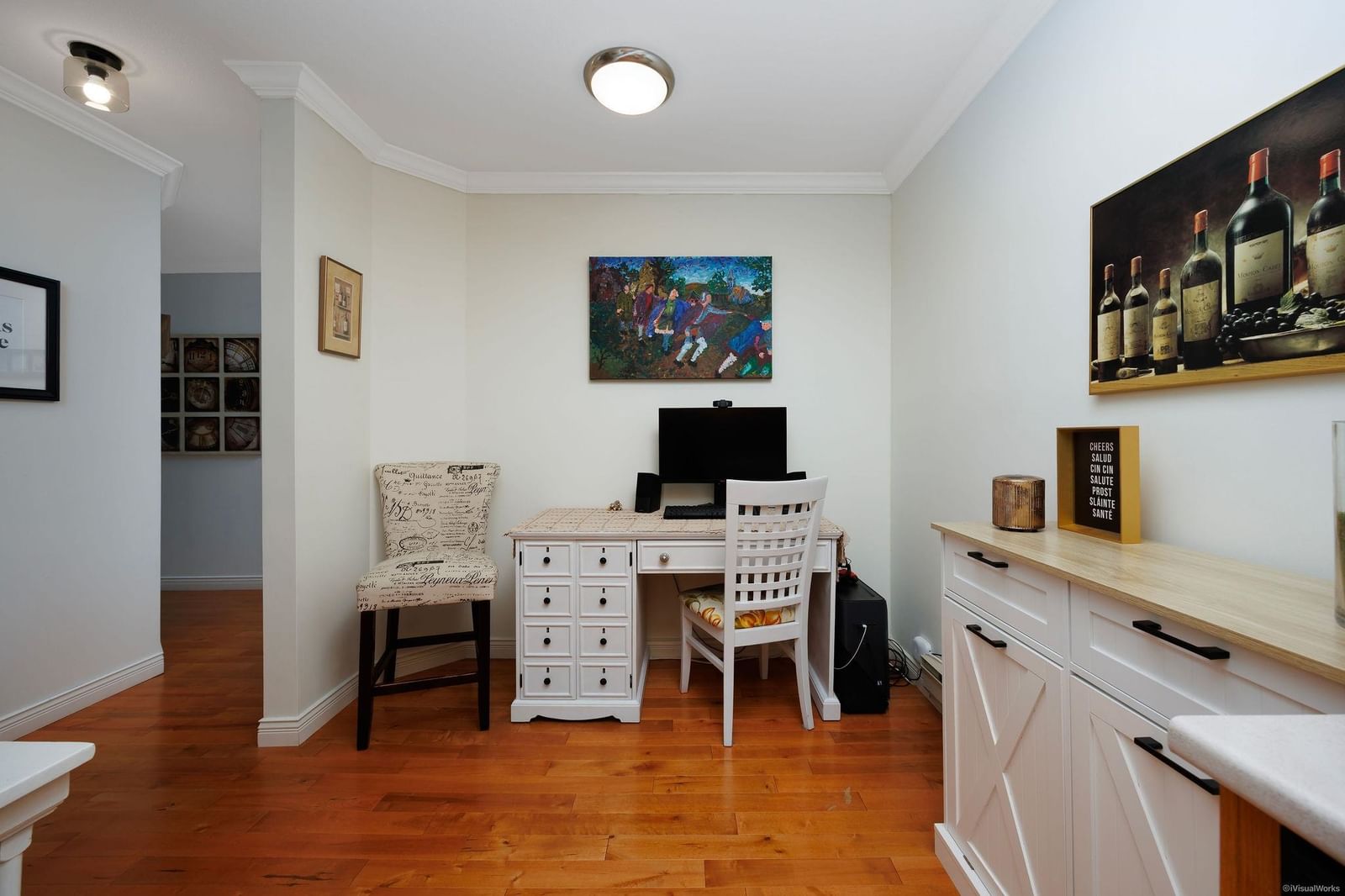 Listing Image 9