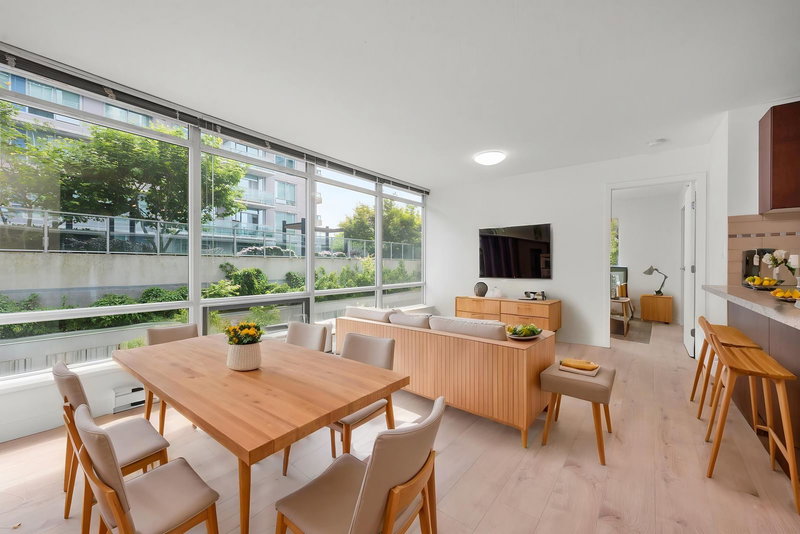 8280 Lansdowne Road #511, Richmond, British Columbia