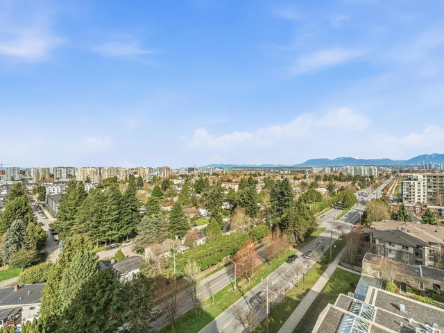 1705 - 9188 Hemlock Drive