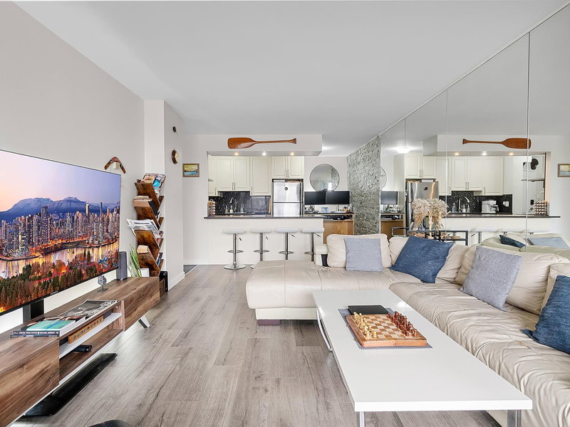 1808 - 2016 Fullerton Avenue, North Vancouver, V7P 3E6 | Image 2