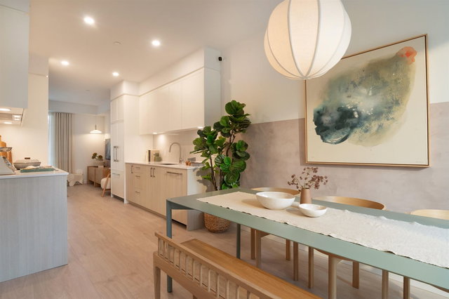 110 - 952 Lytton Street