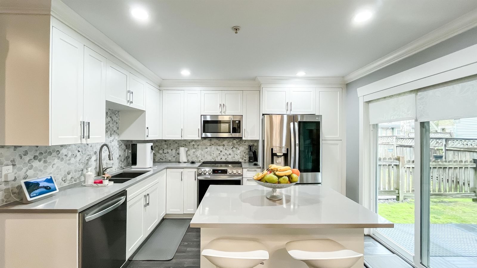 Listing Image 11