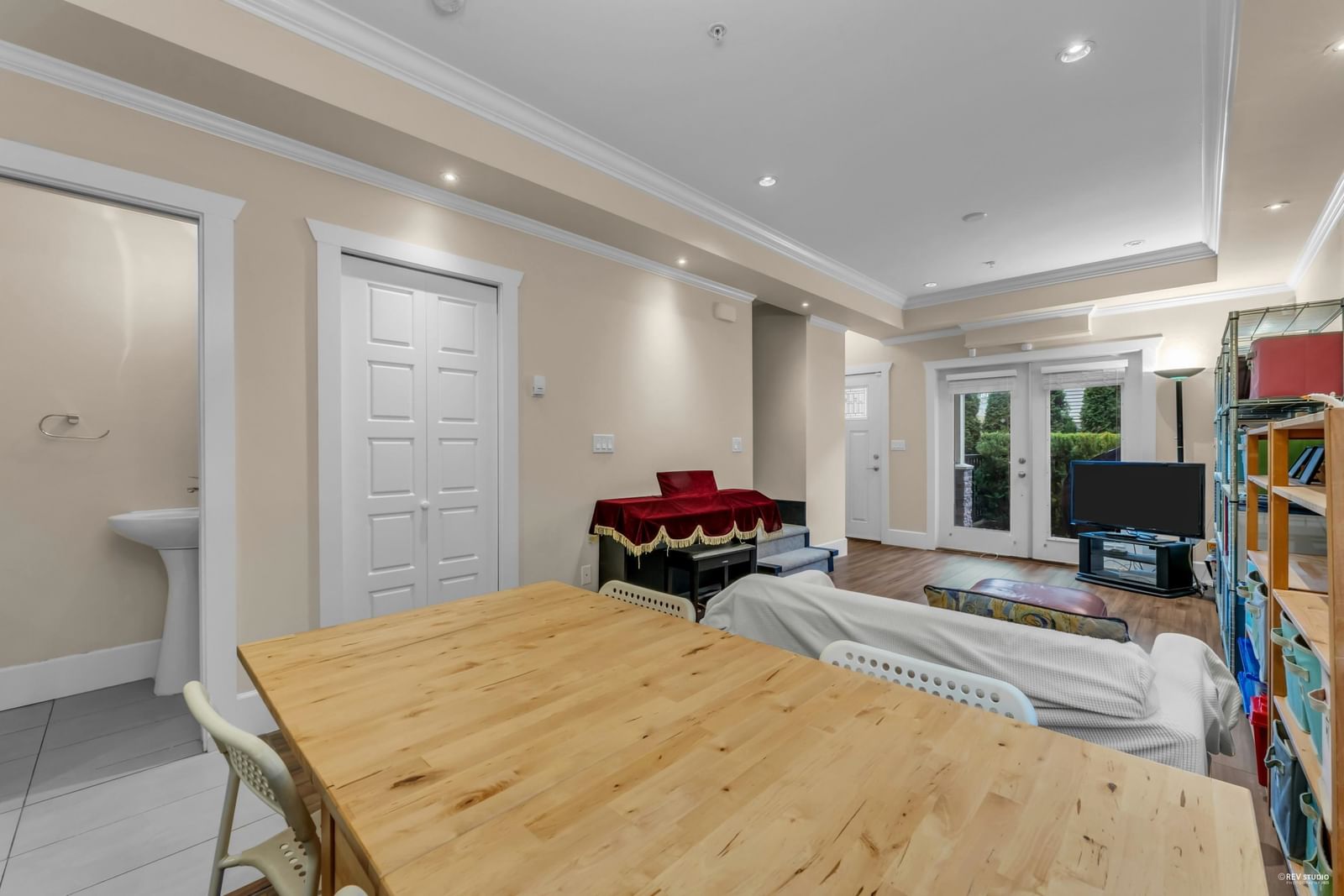 Listing Image 10