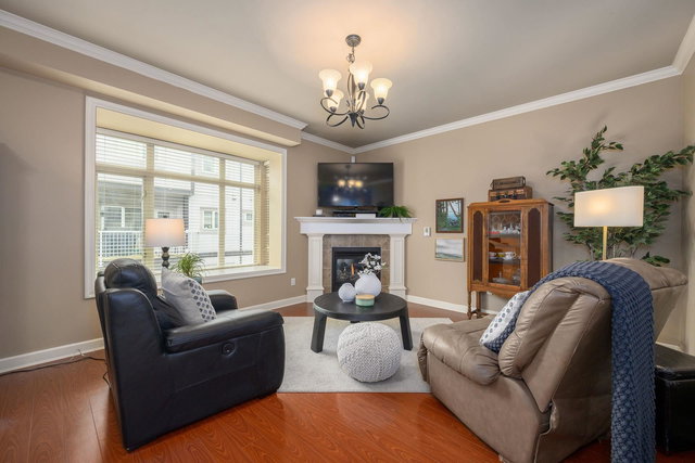 15 - 19219 67 Avenue