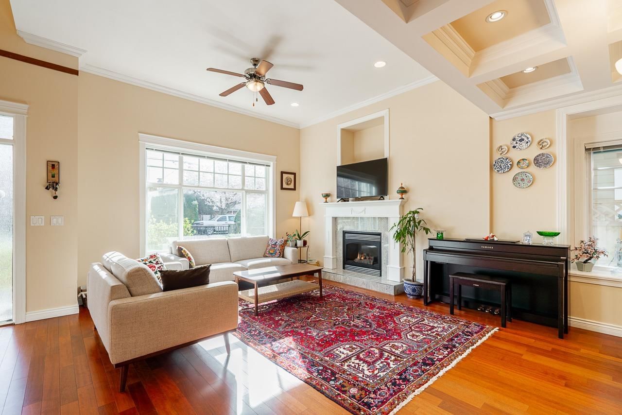 Listing Image 9