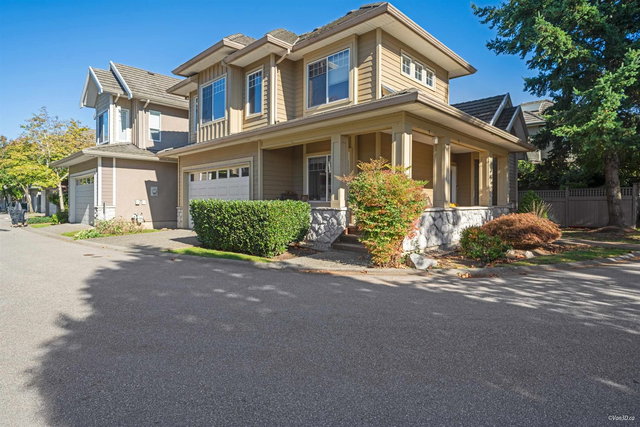 45 - 3363 Rosemary Heights Crescent