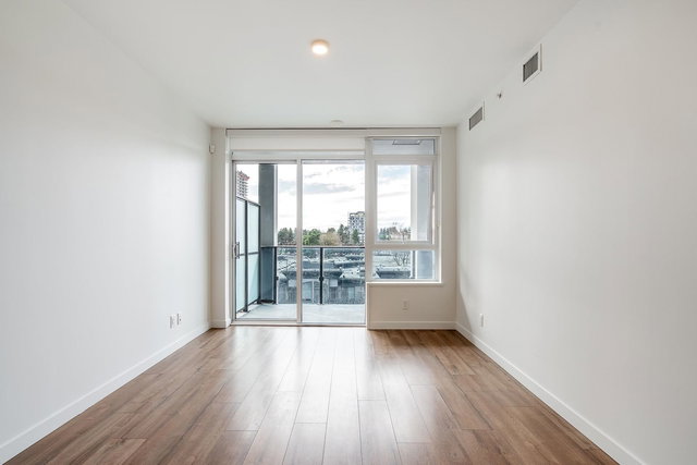 712 - 10448 University Drive