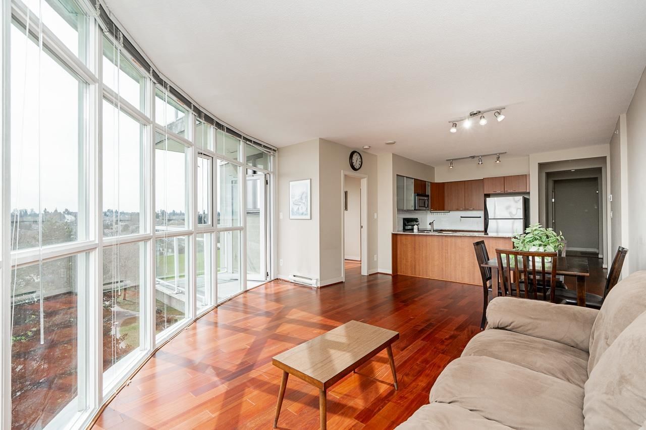 Listing Image 10