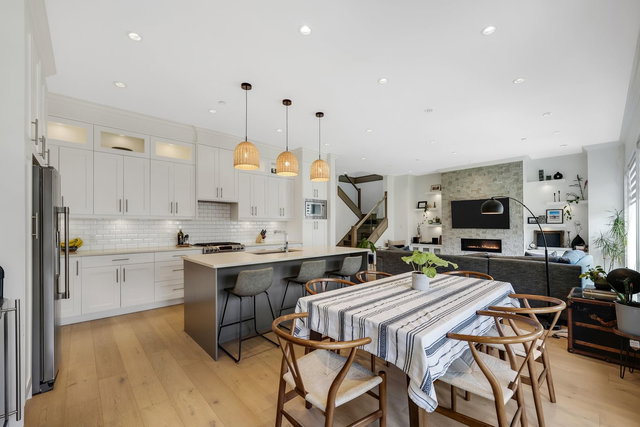 39226 Falcon Crescent