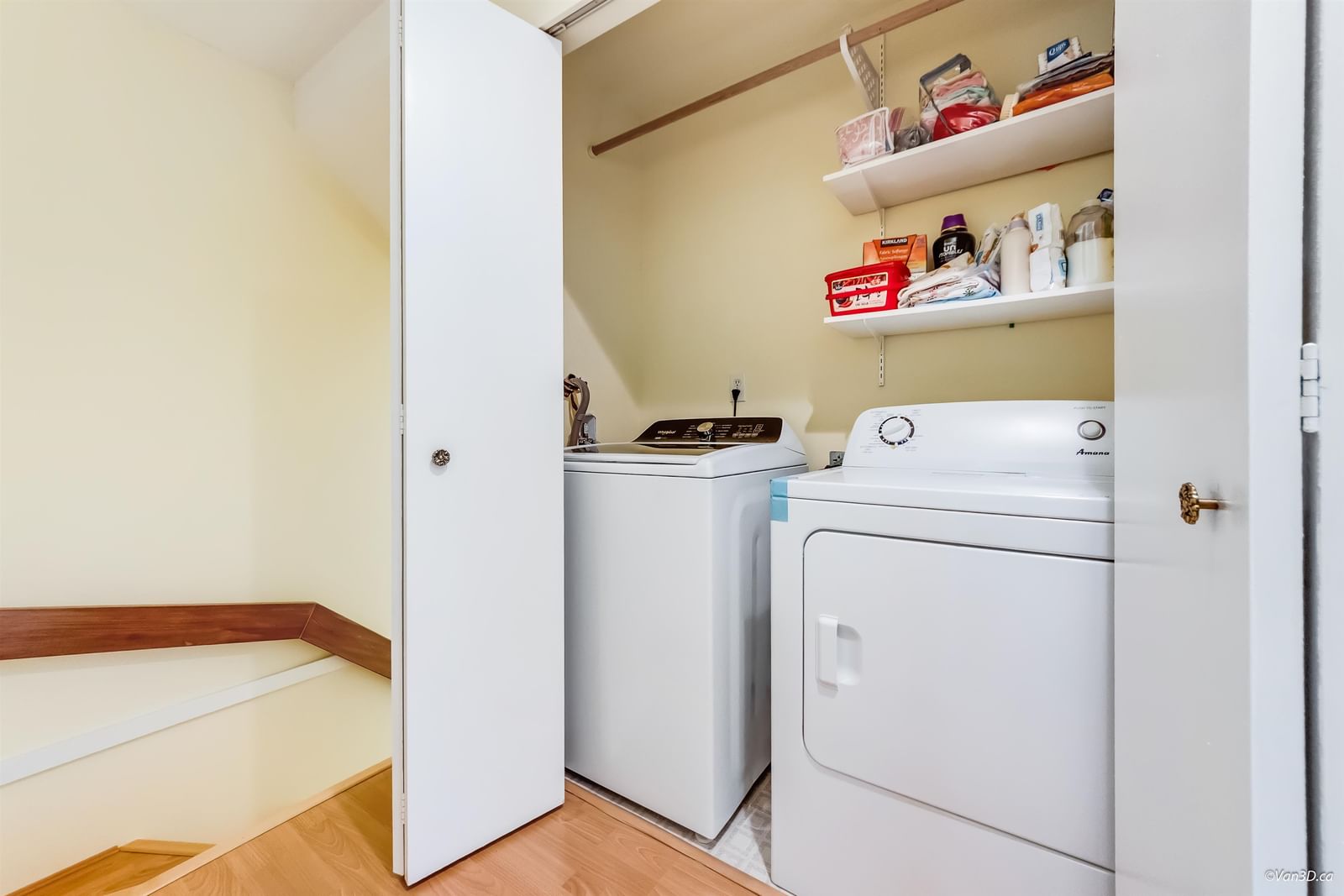 Listing Image 11