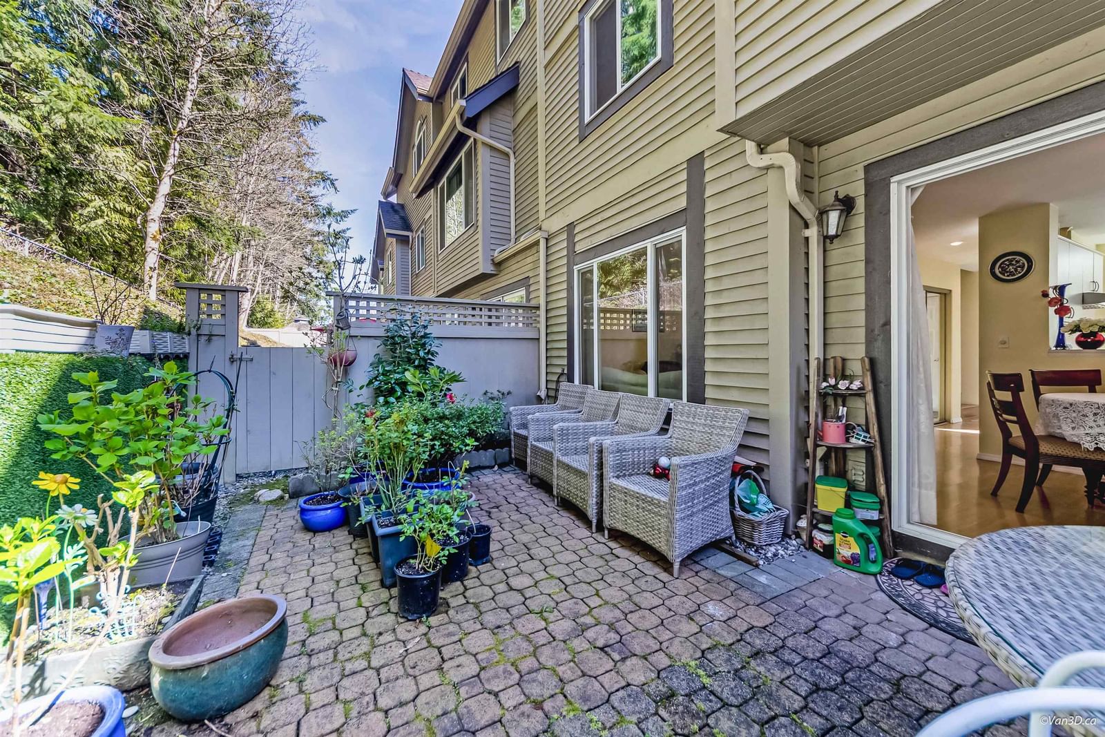 Listing Image 8