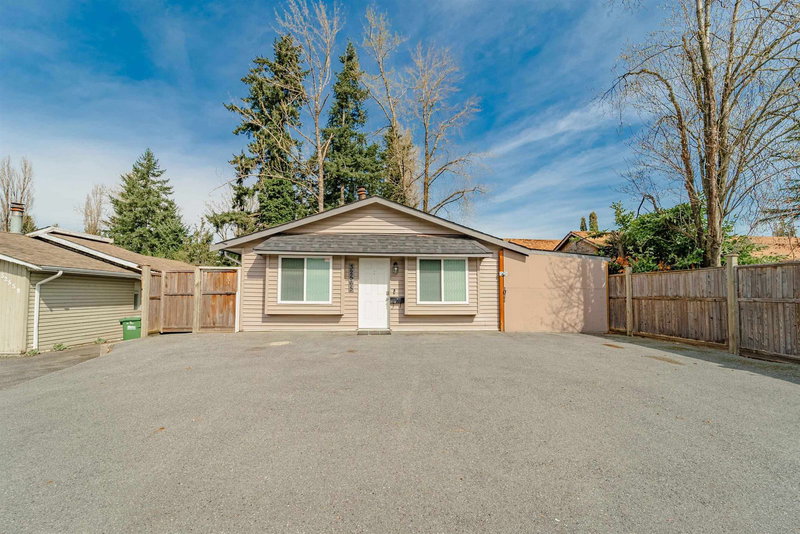 32565 George Ferguson Way, Abbotsford, British Columbia