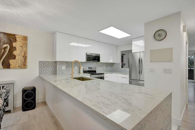 144 Shoreline Circle