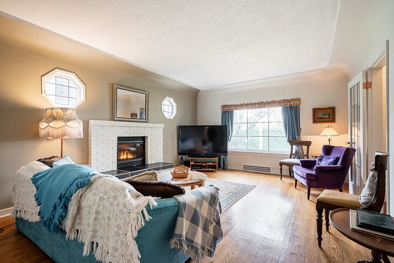 902 Fourth Street, New Westminster, V3L 2W6 | Image 3