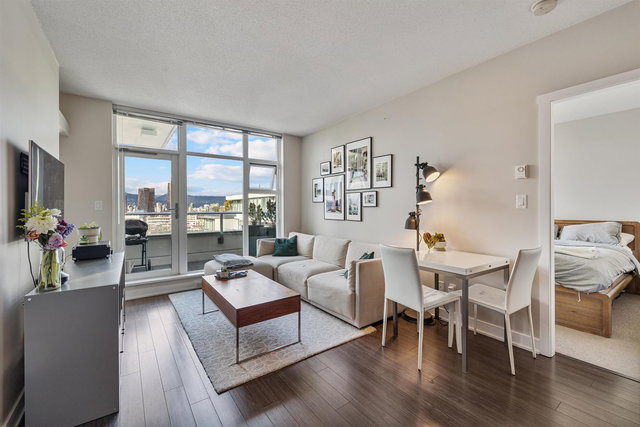 820 - 1777 7th Avenue W