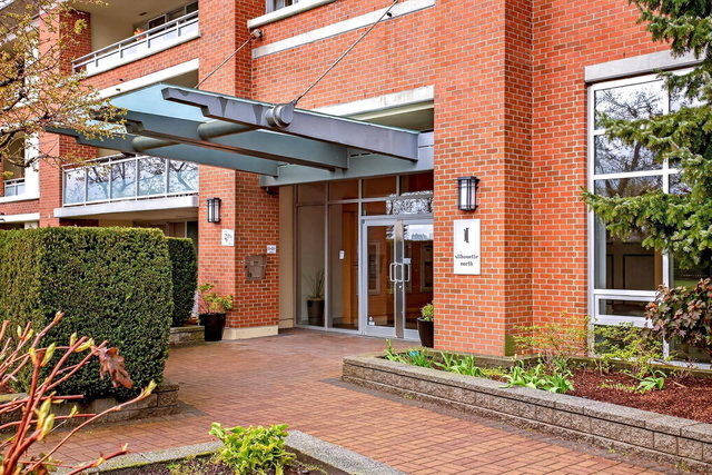 2203 - 9868 Cameron Street