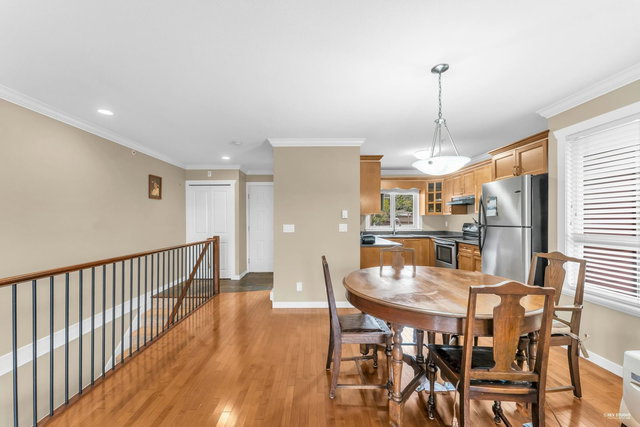 4 - 14921 Thrift Avenue