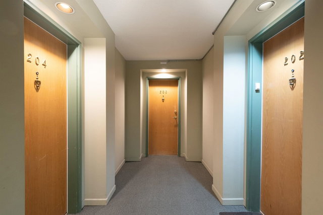 203 - 7600 Francis Road