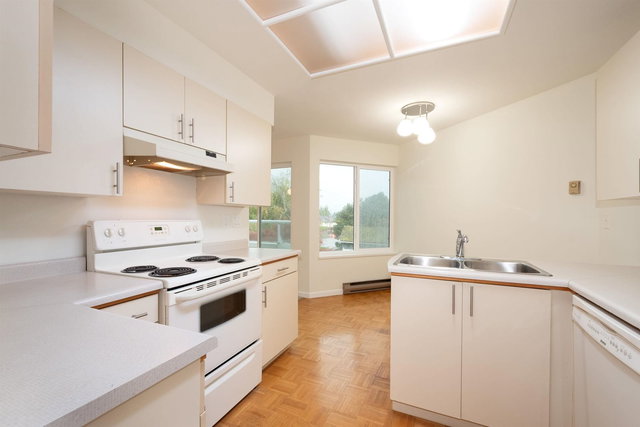 203 - 7600 Francis Road