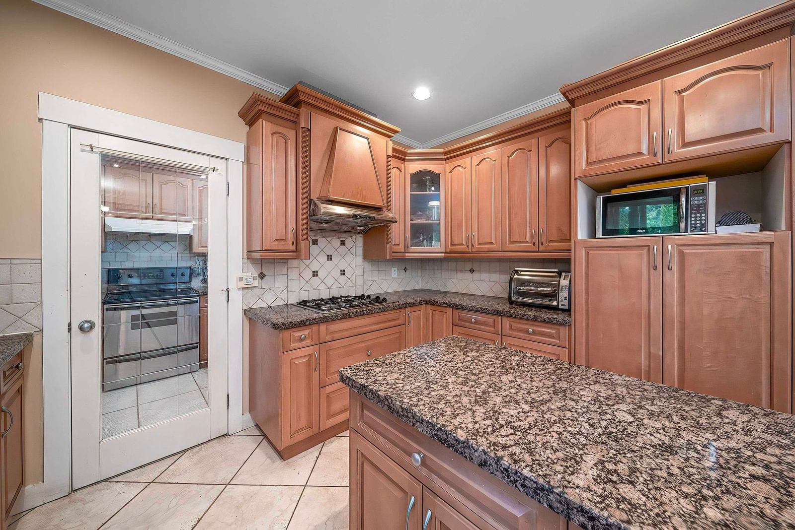 Listing Image 19