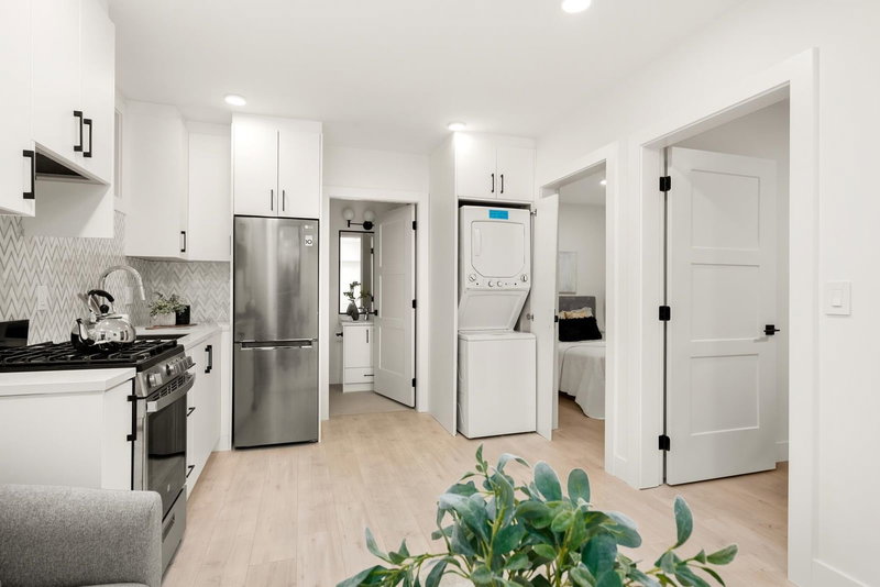 BSMT - 3588 Pender Street, Vancouver, V5K 2E3 | Image 2