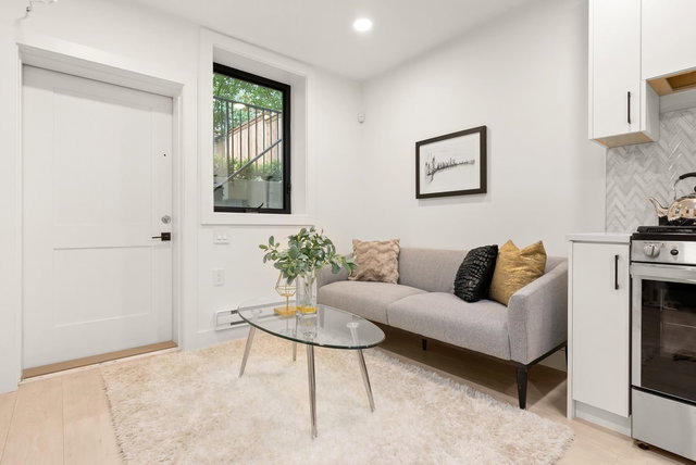 BSMT - 3588 Pender Street