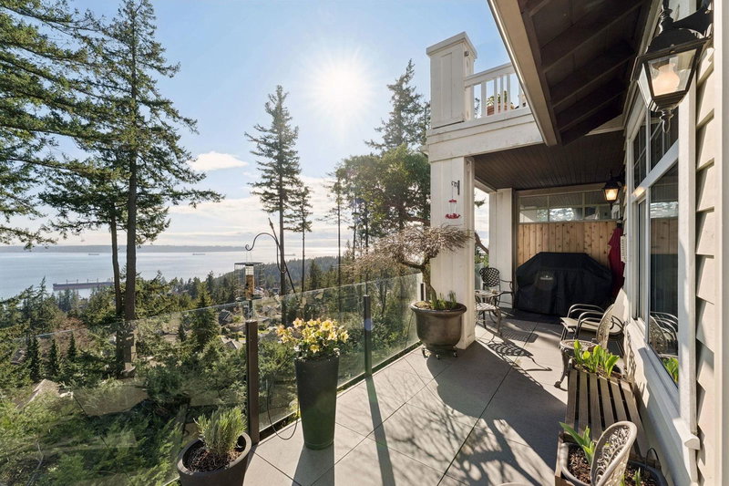 7 - 5110 Alderfeild Place, West Vancouver, V7W 2W7 | Image 2