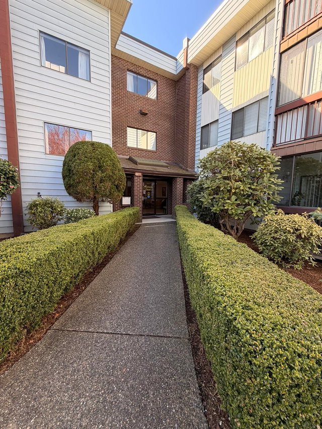 302 - 2279 Mccallum Road