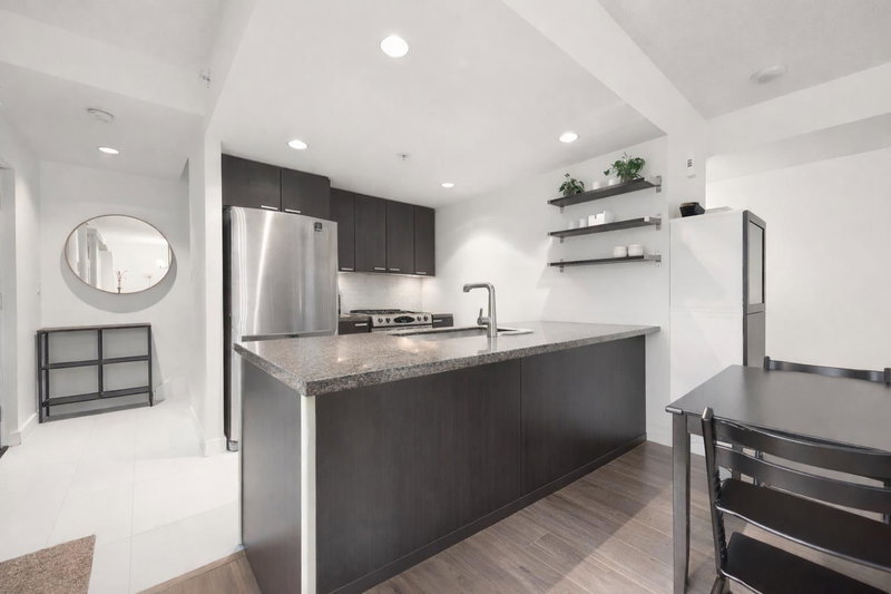 2232 Douglas Road #103, Burnaby, British Columbia