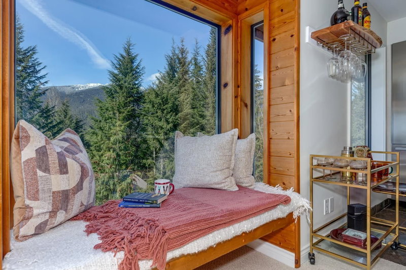 2290 Brandywine Way, Whistler, V0N 1B2 | Image 2