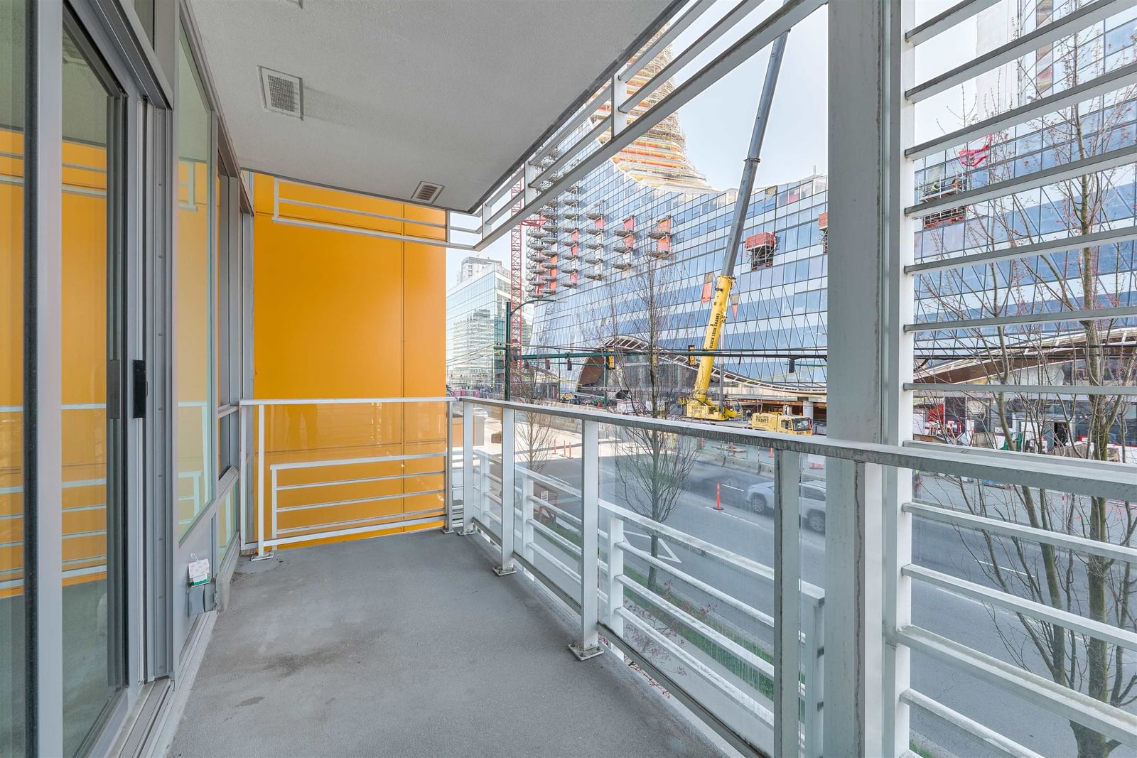 Listing Image 11