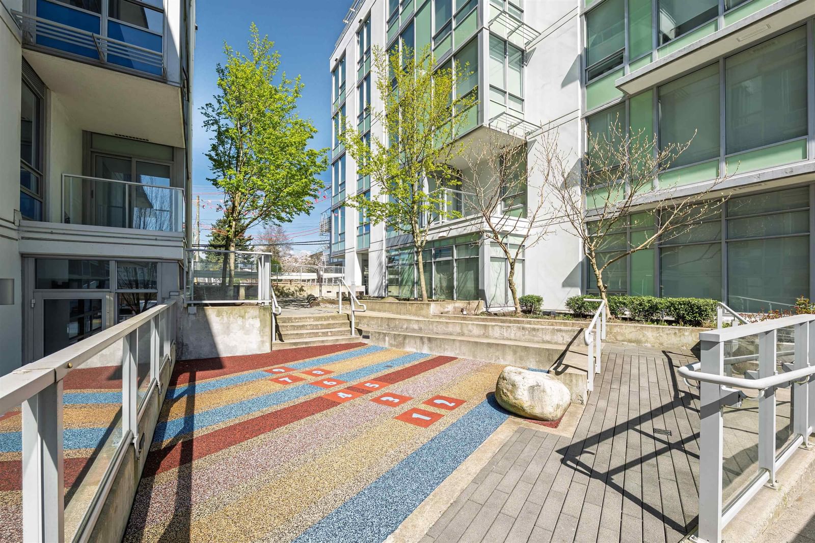 Listing Image 16