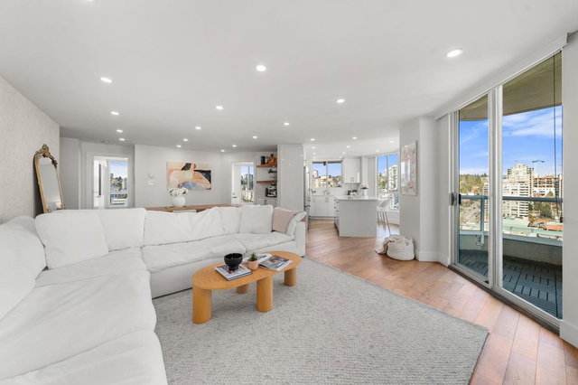 1704 - 1245 Quayside Drive