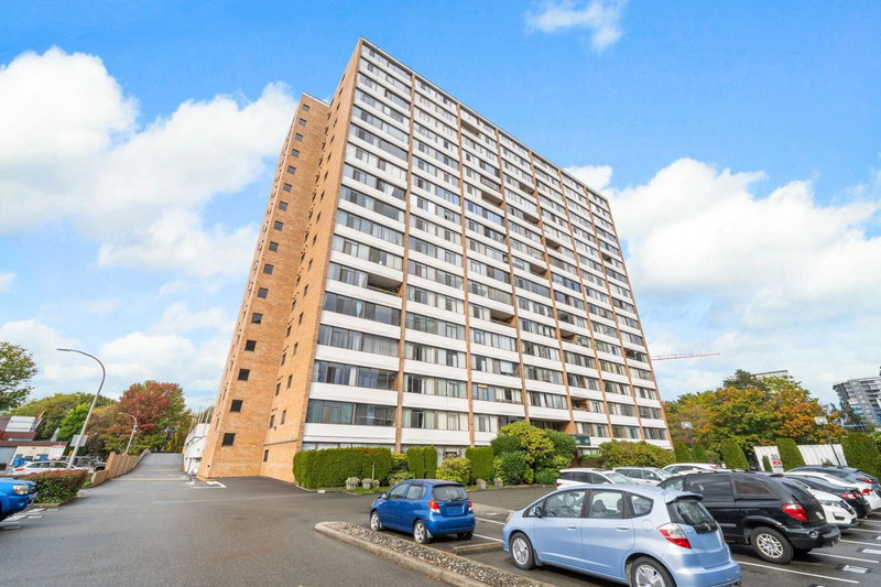 6651 Minoru Boulevard #802, Richmond, British Columbia