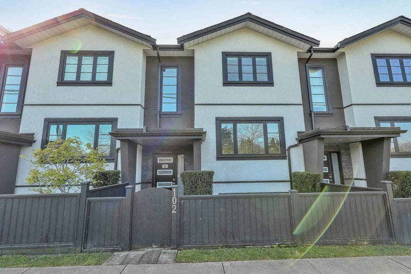 806 Gauthier Avenue #102, Coquitlam, British Columbia