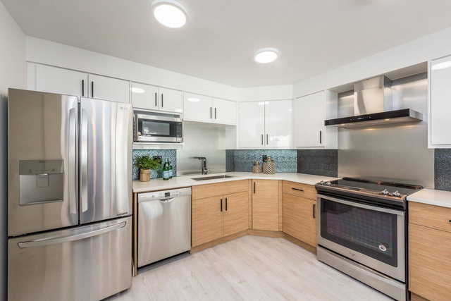 110X - 909 Burrard Street