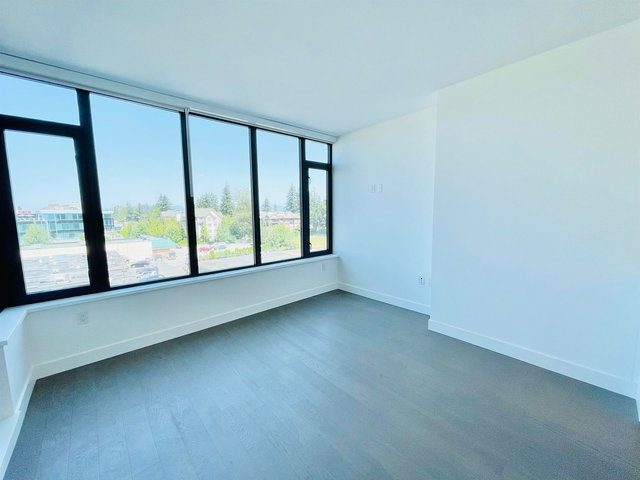 303 - 1588 Johnston Road