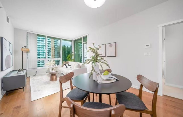 1001 5728 Berton Ave